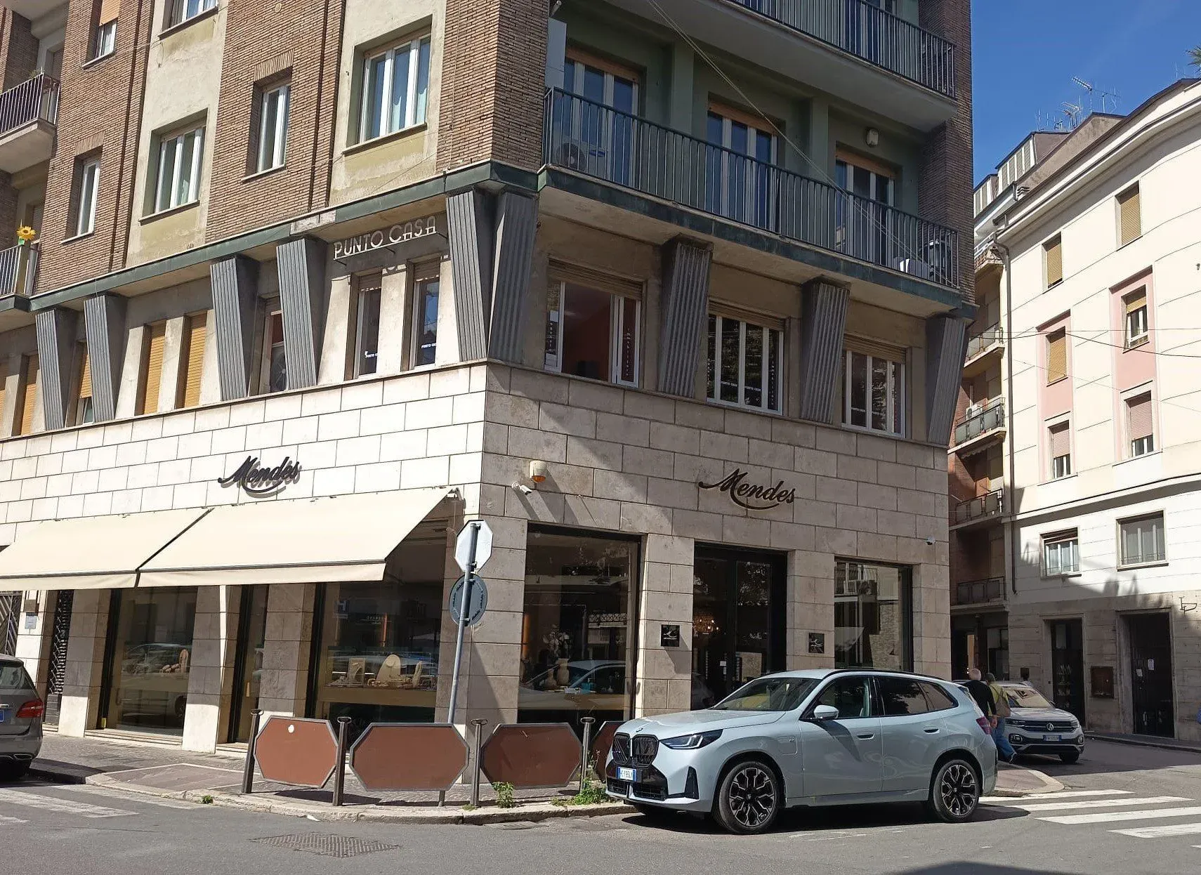 Palazzi e attività nel centro di Terni